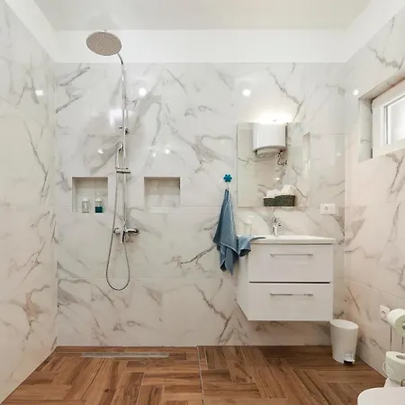 New 4* Zoa In Apartment Trogir