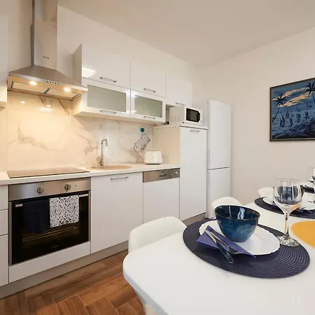 Apartment New 4* Zoa In