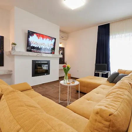 New 4* Zoa In * Trogir
