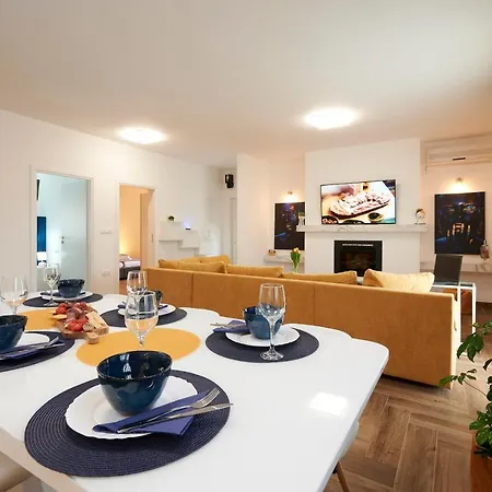 New 4* Zoa In * Trogir